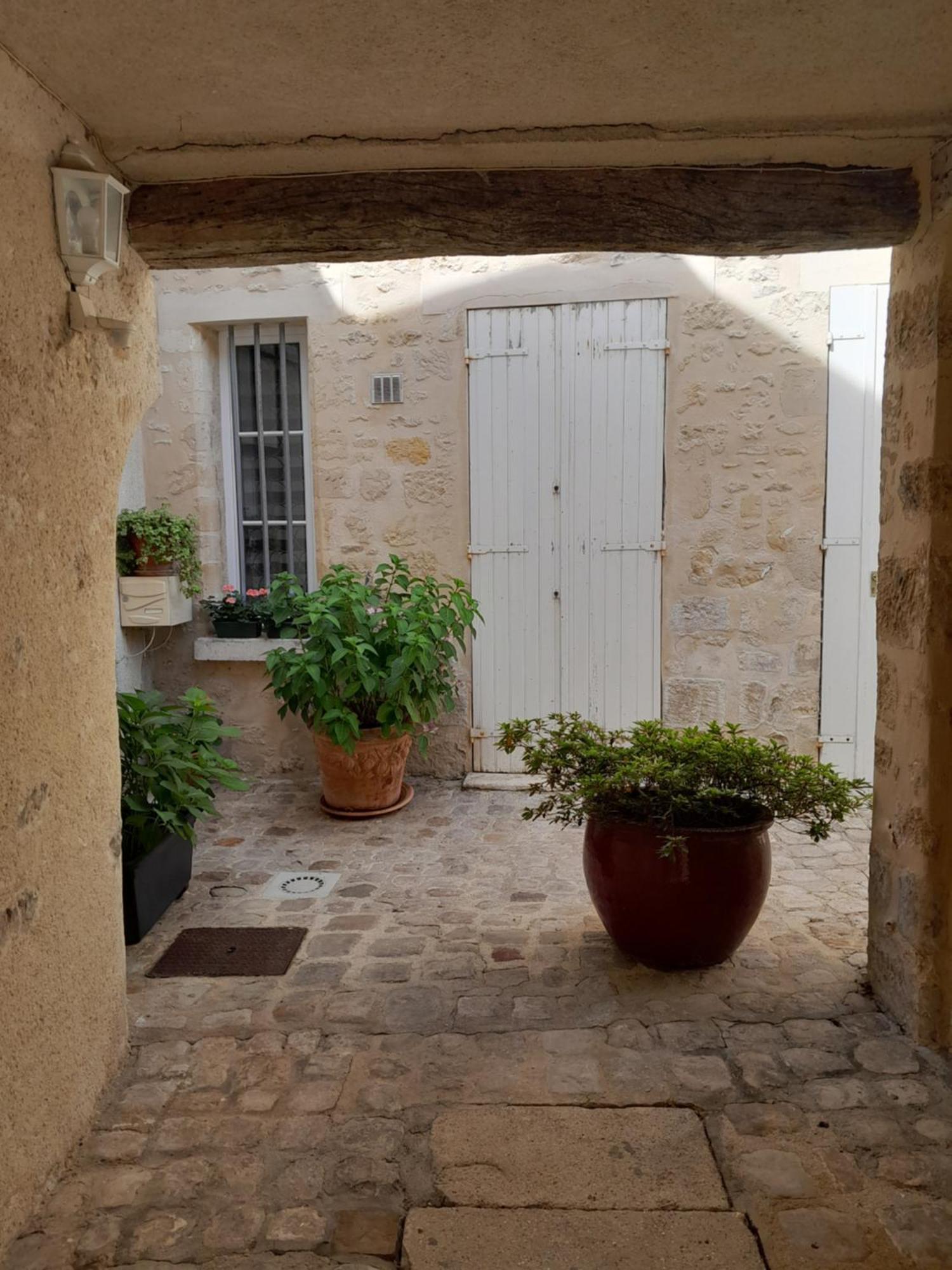 Gite La Folie De Seraphine Senlis  Exterior photo